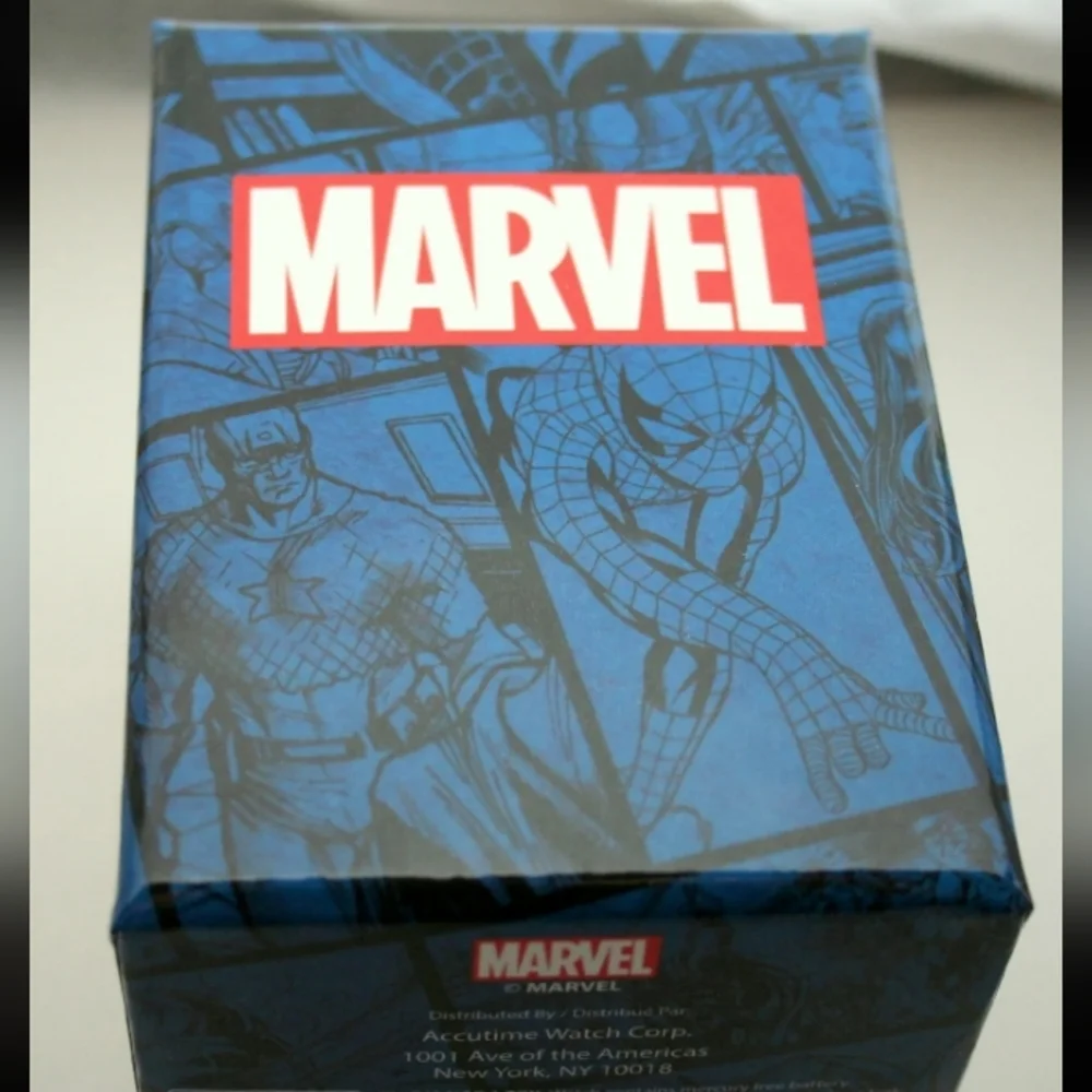 Comics Captain America Shield Watch Men's Dress New NOS MIB Strap